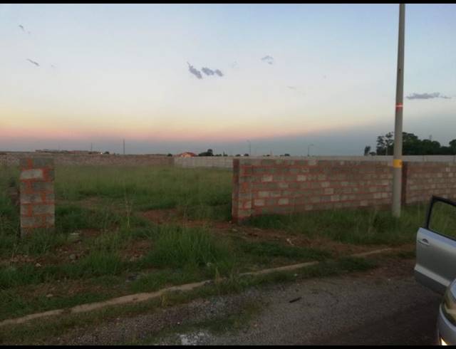 LAND FOR SALE IN VILLA LIZA